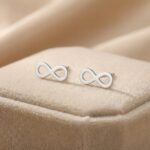 Cercei Stud din Argint 925 cu Simbol Infinit