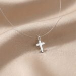 Lant cu fir transparent cu cruce argint