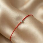 Brățară pe șnur reglabil cu cristal Swarovski – tăietură briliant