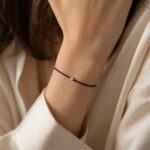 Brățară pe șnur negru reglabil cu cristal Swarovski – tăietură briliant - imagine 2